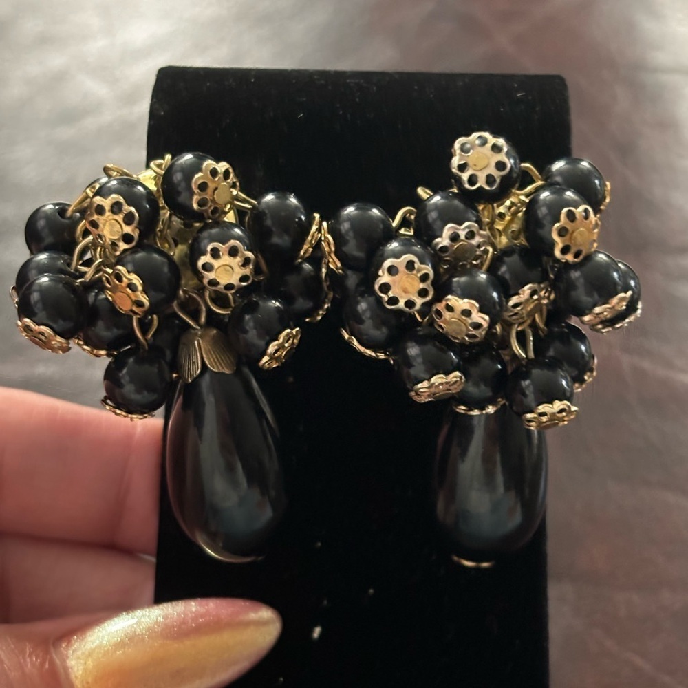 Vintage acrylic and gold tone Cha-Cha clip on earrings